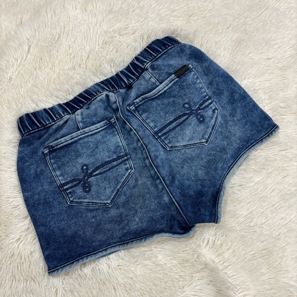 Denizen from Levi’s acid washed lounge Shorts size 7/28 - Picture 8 of 11